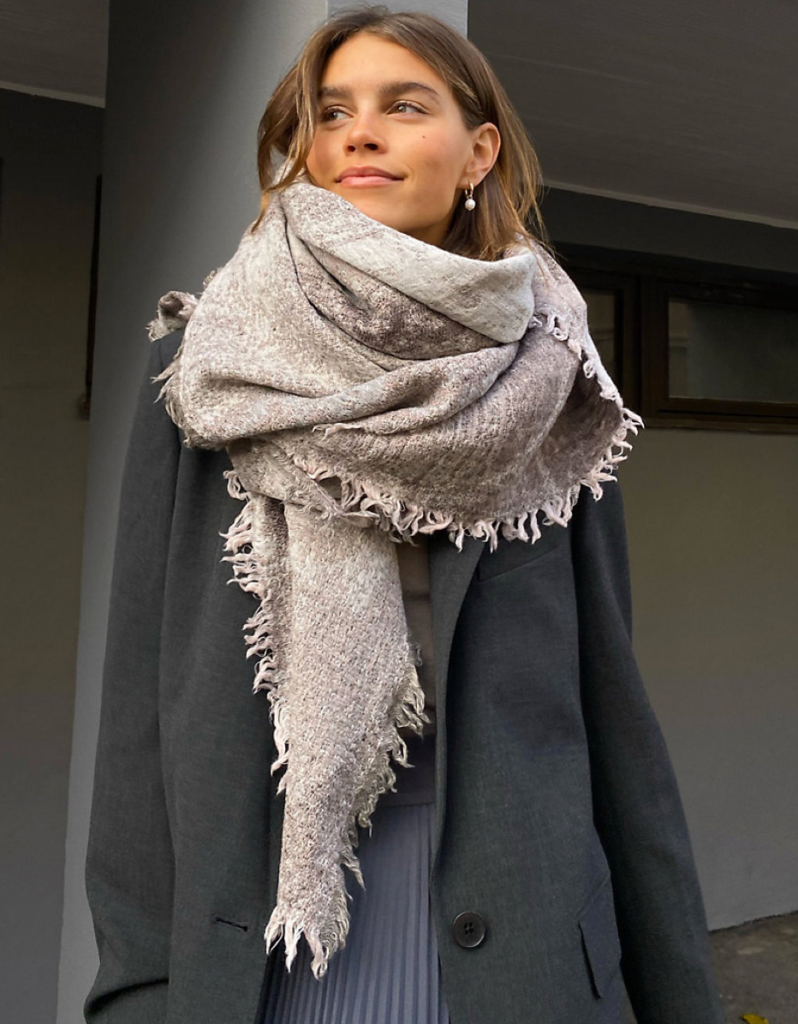 Why scarves are the best for a fashionable look